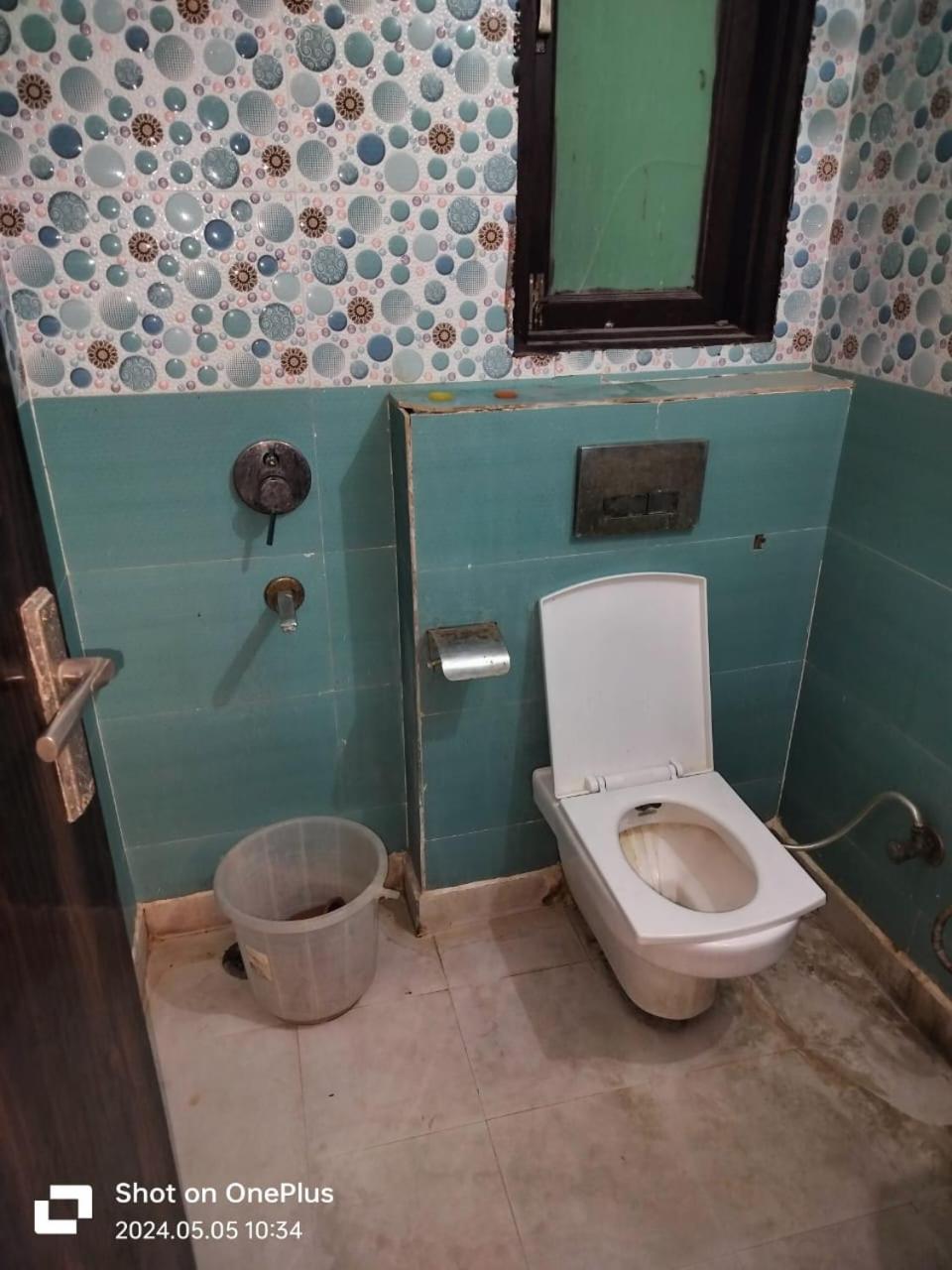 Hotel Janvi Palace Delhi Kültér fotó