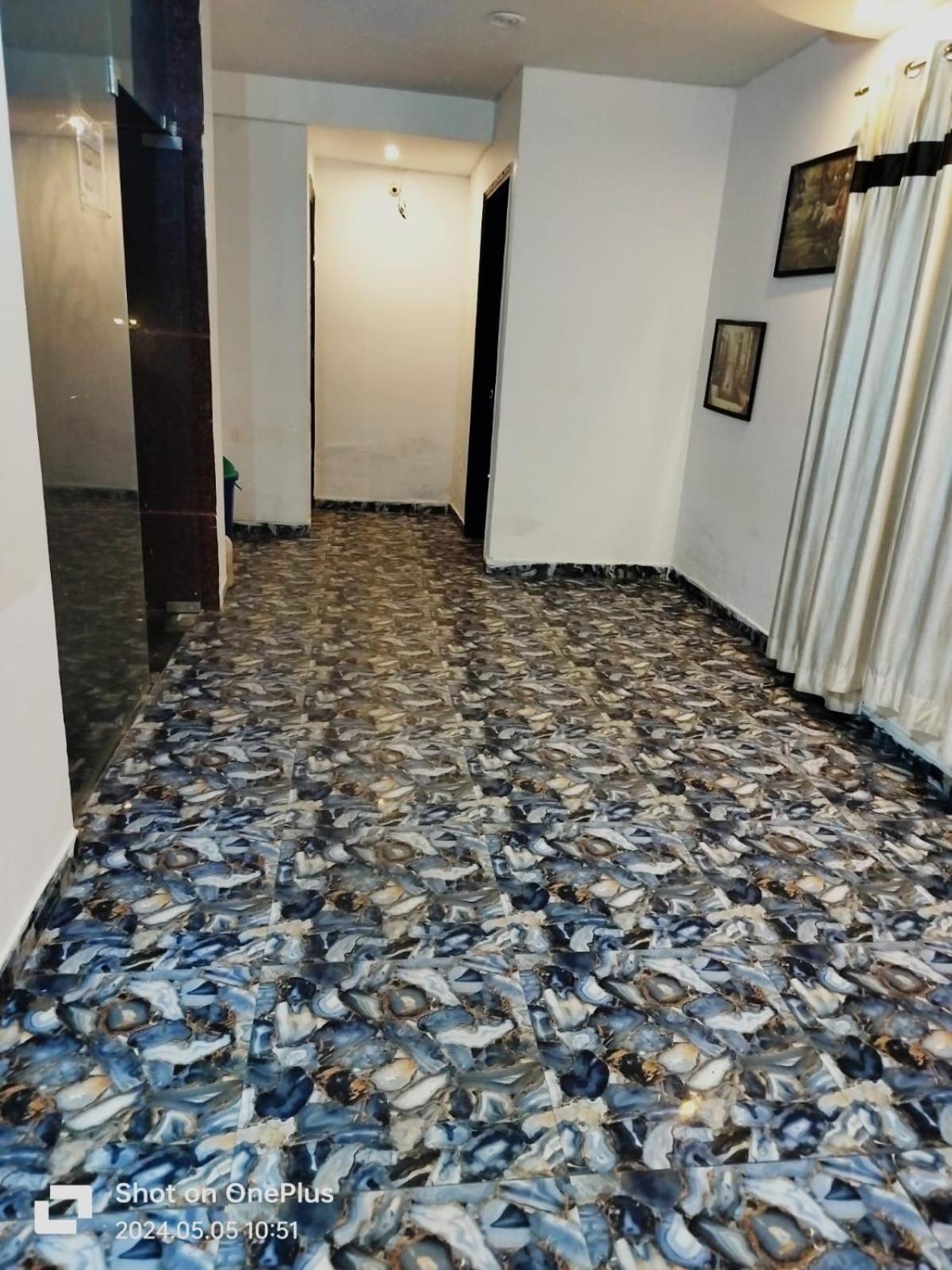 Hotel Janvi Palace Delhi Kültér fotó